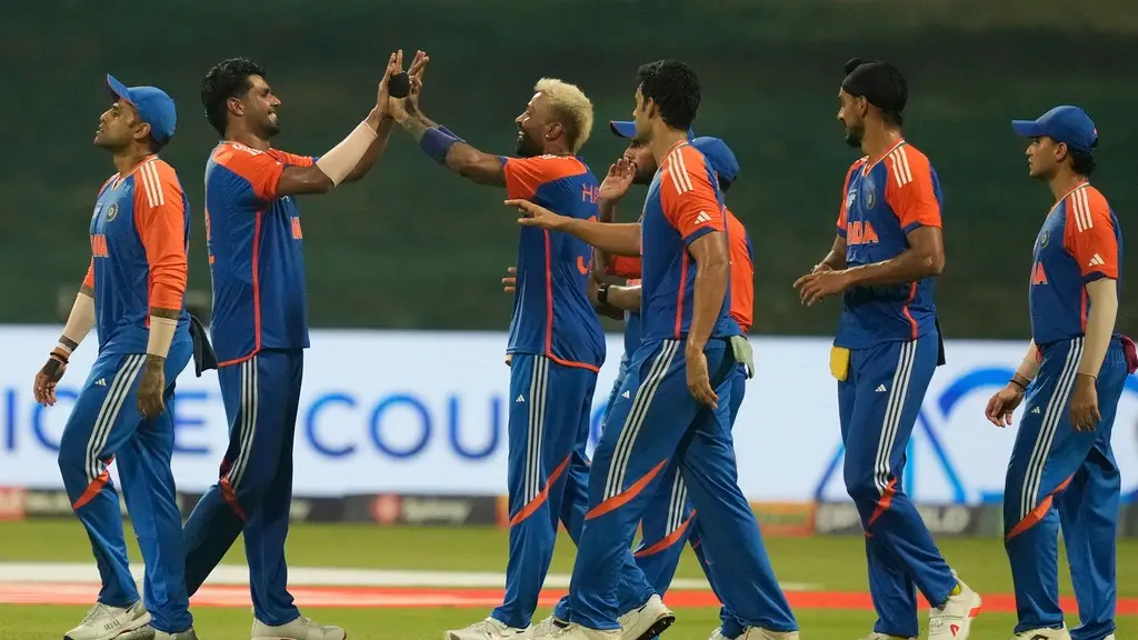 India go into Super Four unbeaten despite Oman's impressive display