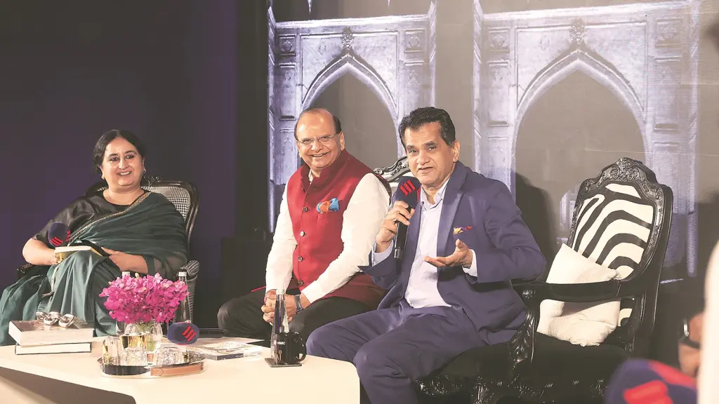 Delhi Looks Like a Slum: L-G VK Saxena & NITI Aayog CEO Raise Concerns at Expresso